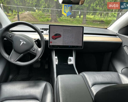 Синий Тесла Model Y, объемом двигателя 0 л и пробегом 57 тыс. км за 22700 $, фото 29 на Automoto.ua