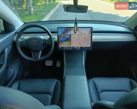 Синий Тесла Model Y, объемом двигателя 0 л и пробегом 65 тыс. км за 25000 $, фото 16 на Automoto.ua