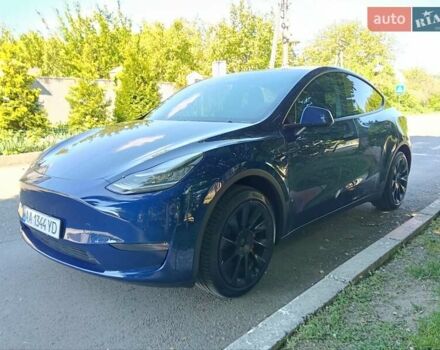 Синий Тесла Model Y, объемом двигателя 0 л и пробегом 65 тыс. км за 25000 $, фото 6 на Automoto.ua
