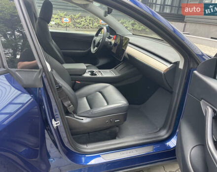 Синий Тесла Model Y, объемом двигателя 0 л и пробегом 35 тыс. км за 24000 $, фото 15 на Automoto.ua