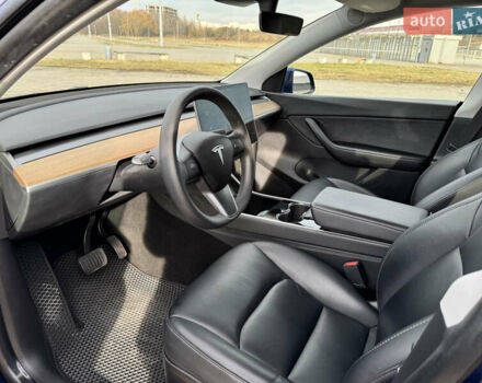 Синий Тесла Model Y, объемом двигателя 0 л и пробегом 83 тыс. км за 23800 $, фото 23 на Automoto.ua
