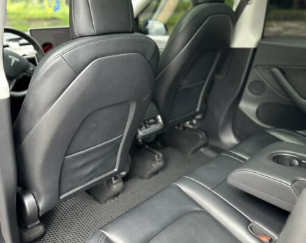Синий Тесла Model Y, объемом двигателя 0 л и пробегом 57 тыс. км за 22700 $, фото 24 на Automoto.ua