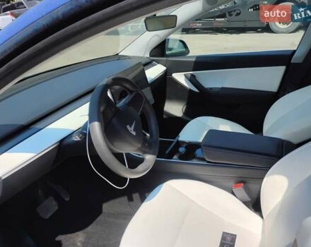 Синий Тесла Model Y, объемом двигателя 0 л и пробегом 136 тыс. км за 18100 $, фото 17 на Automoto.ua