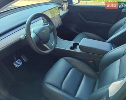 Синий Тесла Model Y, объемом двигателя 0 л и пробегом 65 тыс. км за 25000 $, фото 12 на Automoto.ua