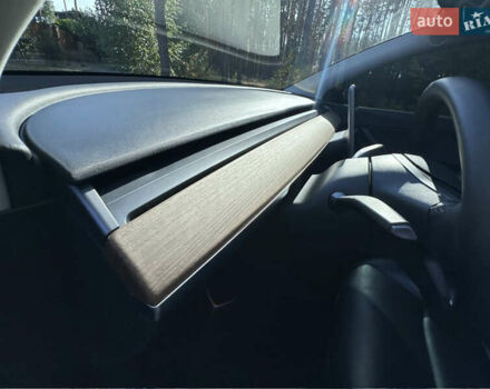 Синий Тесла Model Y, объемом двигателя 0 л и пробегом 94 тыс. км за 24000 $, фото 7 на Automoto.ua