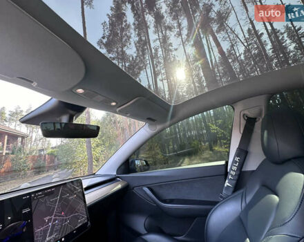 Синий Тесла Model Y, объемом двигателя 0 л и пробегом 94 тыс. км за 24000 $, фото 5 на Automoto.ua