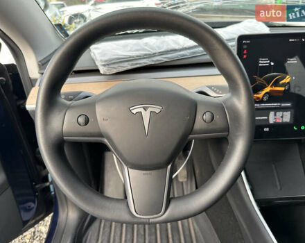 Синий Тесла Model Y, объемом двигателя 0 л и пробегом 186 тыс. км за 16000 $, фото 9 на Automoto.ua