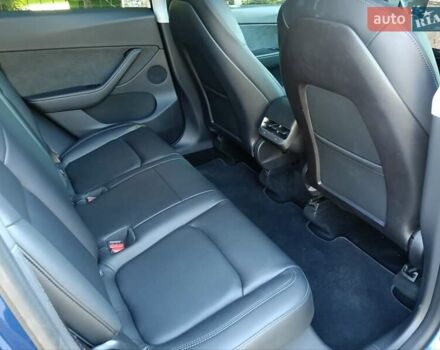 Синий Тесла Model Y, объемом двигателя 0 л и пробегом 65 тыс. км за 25000 $, фото 14 на Automoto.ua