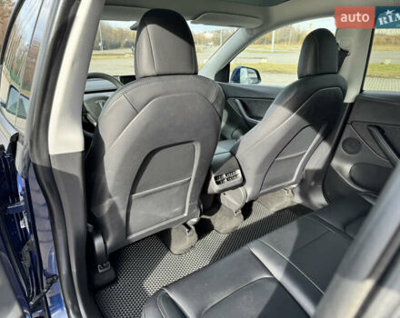 Синий Тесла Model Y, объемом двигателя 0 л и пробегом 83 тыс. км за 23800 $, фото 24 на Automoto.ua
