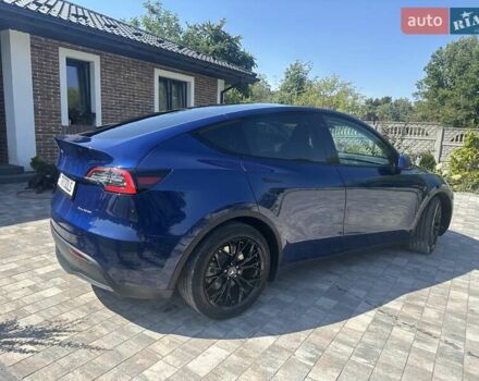 Синий Тесла Model Y, объемом двигателя 0 л и пробегом 120 тыс. км за 30000 $, фото 2 на Automoto.ua