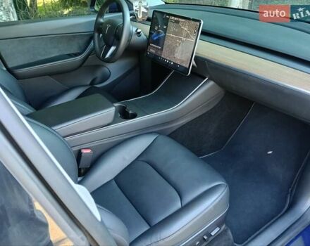 Синий Тесла Model Y, объемом двигателя 0 л и пробегом 65 тыс. км за 25000 $, фото 15 на Automoto.ua