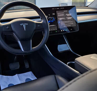 Синий Тесла Model Y, объемом двигателя 0 л и пробегом 73 тыс. км за 21000 $, фото 17 на Automoto.ua