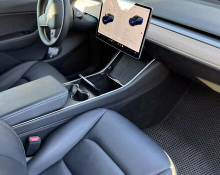 Синий Тесла Model Y, объемом двигателя 0 л и пробегом 75 тыс. км за 25000 $, фото 16 на Automoto.ua