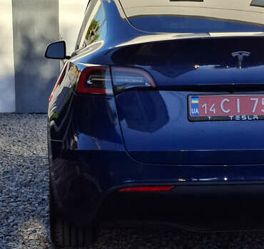 Синий Тесла Model Y, объемом двигателя 0 л и пробегом 73 тыс. км за 21000 $, фото 13 на Automoto.ua
