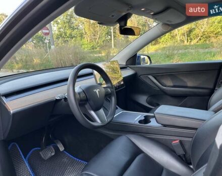 Синий Тесла Model Y, объемом двигателя 0 л и пробегом 68 тыс. км за 25000 $, фото 19 на Automoto.ua