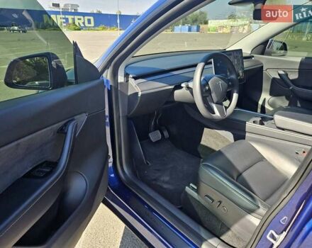 Синий Тесла Model Y, объемом двигателя 0 л и пробегом 53 тыс. км за 23500 $, фото 16 на Automoto.ua