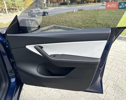 Синий Тесла Model Y, объемом двигателя 0 л и пробегом 87 тыс. км за 23900 $, фото 50 на Automoto.ua