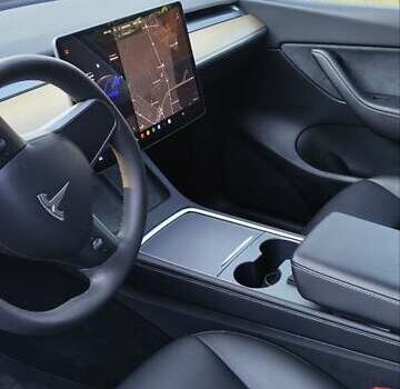 Синий Тесла Model Y, объемом двигателя 0 л и пробегом 62 тыс. км за 25700 $, фото 1 на Automoto.ua