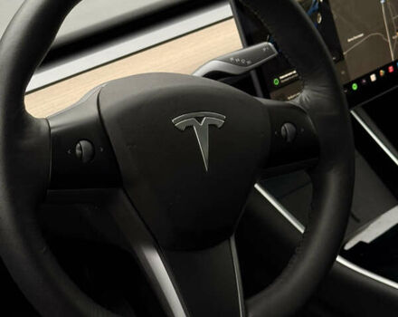 Синий Тесла Model Y, объемом двигателя 0 л и пробегом 93 тыс. км за 18800 $, фото 11 на Automoto.ua