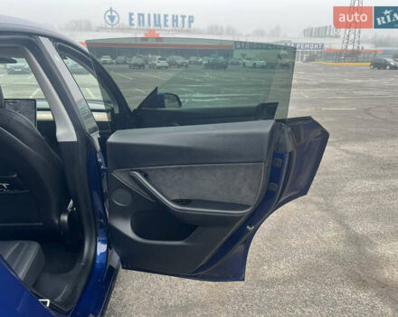 Синий Тесла Model Y, объемом двигателя 0 л и пробегом 125 тыс. км за 25997 $, фото 18 на Automoto.ua