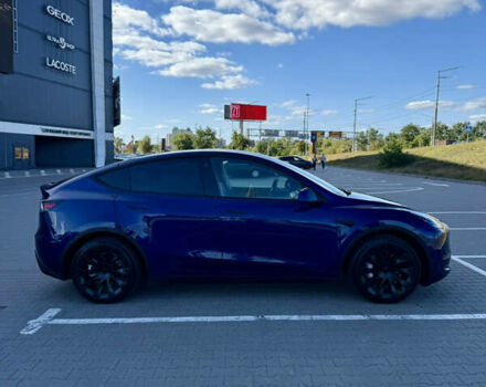 Синий Тесла Model Y, объемом двигателя 0 л и пробегом 48 тыс. км за 27500 $, фото 2 на Automoto.ua