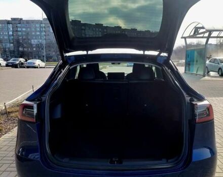 Синий Тесла Model Y, объемом двигателя 0 л и пробегом 28 тыс. км за 29999 $, фото 16 на Automoto.ua