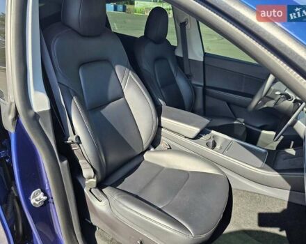 Синий Тесла Model Y, объемом двигателя 0 л и пробегом 53 тыс. км за 23500 $, фото 27 на Automoto.ua