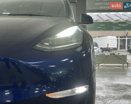 Синий Тесла Model Y, объемом двигателя 0 л и пробегом 122 тыс. км за 27500 $, фото 3 на Automoto.ua