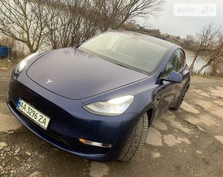 Синий Тесла Model Y, объемом двигателя 0 л и пробегом 64 тыс. км за 53750 $, фото 6 на Automoto.ua