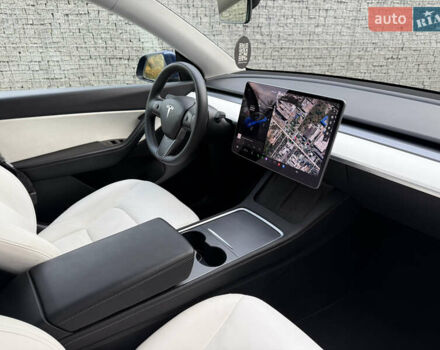 Синій Тесла Model Y, об'ємом двигуна 0 л та пробігом 135 тис. км за 19300 $, фото 19 на Automoto.ua