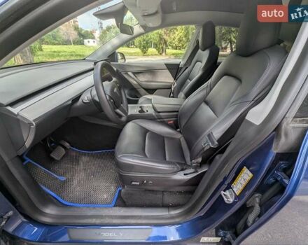 Синий Тесла Model Y, объемом двигателя 0 л и пробегом 103 тыс. км за 22190 $, фото 3 на Automoto.ua
