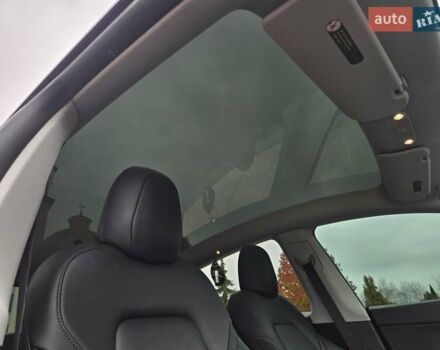 Синий Тесла Model Y, объемом двигателя 0 л и пробегом 99 тыс. км за 25500 $, фото 24 на Automoto.ua