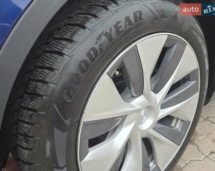 Синий Тесла Model Y, объемом двигателя 0 л и пробегом 99 тыс. км за 25500 $, фото 16 на Automoto.ua