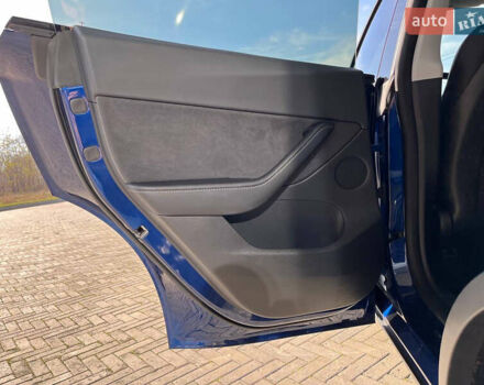 Синий Тесла Model Y, объемом двигателя 0 л и пробегом 35 тыс. км за 30100 $, фото 25 на Automoto.ua