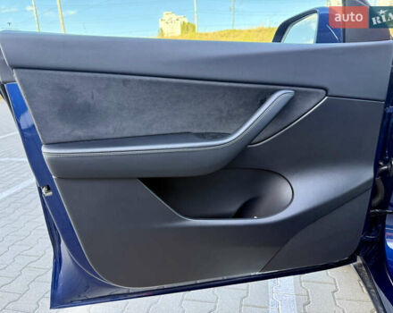 Синий Тесла Model Y, объемом двигателя 0 л и пробегом 48 тыс. км за 27500 $, фото 14 на Automoto.ua