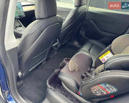 Синий Тесла Model Y, объемом двигателя 0 л и пробегом 53 тыс. км за 25000 $, фото 6 на Automoto.ua