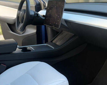 Синий Тесла Model Y, объемом двигателя 0 л и пробегом 97 тыс. км за 26500 $, фото 23 на Automoto.ua