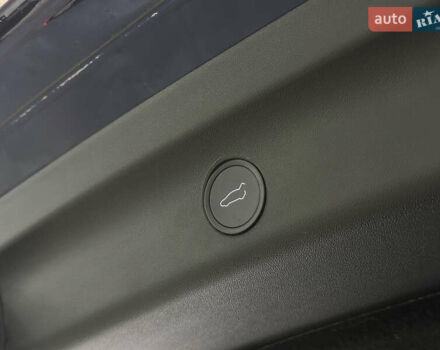 Синий Тесла Model Y, объемом двигателя 0 л и пробегом 122 тыс. км за 27500 $, фото 14 на Automoto.ua