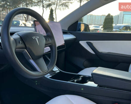Синій Тесла Model Y, об'ємом двигуна 0 л та пробігом 64 тис. км за 26900 $, фото 9 на Automoto.ua
