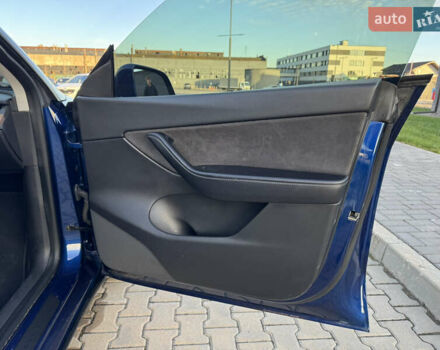 Синий Тесла Model Y, объемом двигателя 0 л и пробегом 155 тыс. км за 22500 $, фото 53 на Automoto.ua