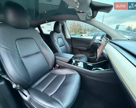Тесла Model Y 2021 у Луцьку на Automoto.ua Синій Тесла Model Y, об'ємом двигуна 0 л та пробігом 145 тис. км за 18900 $, фото 22 на Automoto.ua