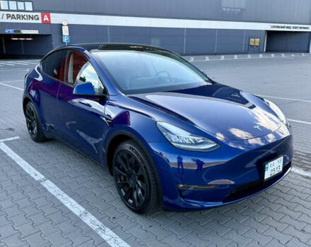 Синий Тесла Model Y, объемом двигателя 0 л и пробегом 48 тыс. км за 27500 $, фото 1 на Automoto.ua