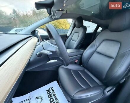 Тесла Model Y 2021 у Луцьку на Automoto.ua Синій Тесла Model Y, об'ємом двигуна 0 л та пробігом 145 тис. км за 18900 $, фото 14 на Automoto.ua