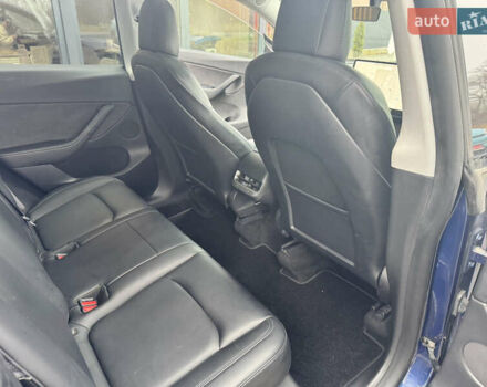 Синій Тесла Model Y, об'ємом двигуна 0 л та пробігом 44 тис. км за 23500 $, фото 25 на Automoto.ua