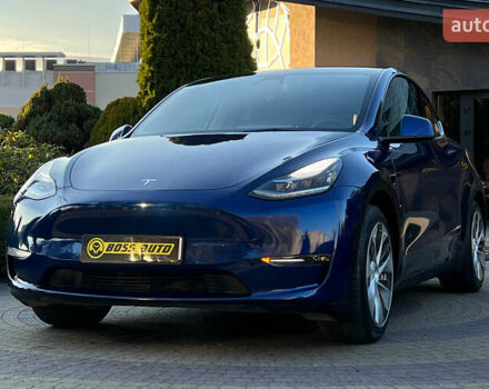 Синий Тесла Model Y, объемом двигателя 0 л и пробегом 72 тыс. км за 25750 $, фото 2 на Automoto.ua