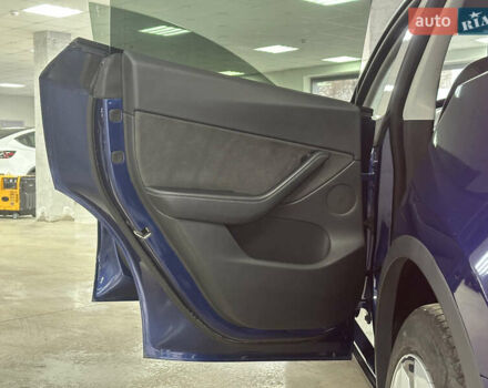 Синий Тесла Model Y, объемом двигателя 0 л и пробегом 122 тыс. км за 27500 $, фото 21 на Automoto.ua
