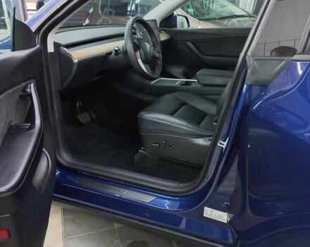 Синий Тесла Model Y, объемом двигателя 0 л и пробегом 91 тыс. км за 25850 $, фото 20 на Automoto.ua