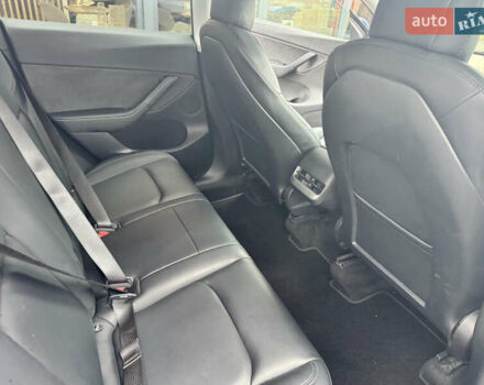 Синій Тесла Model Y, об'ємом двигуна 0 л та пробігом 44 тис. км за 23500 $, фото 31 на Automoto.ua