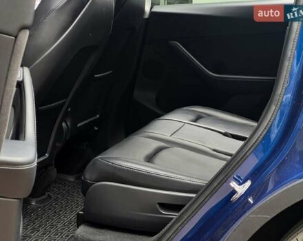 Синий Тесла Model Y, объемом двигателя 0 л и пробегом 66 тыс. км за 25500 $, фото 15 на Automoto.ua