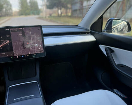 Синий Тесла Model Y, объемом двигателя 0 л и пробегом 97 тыс. км за 26500 $, фото 30 на Automoto.ua